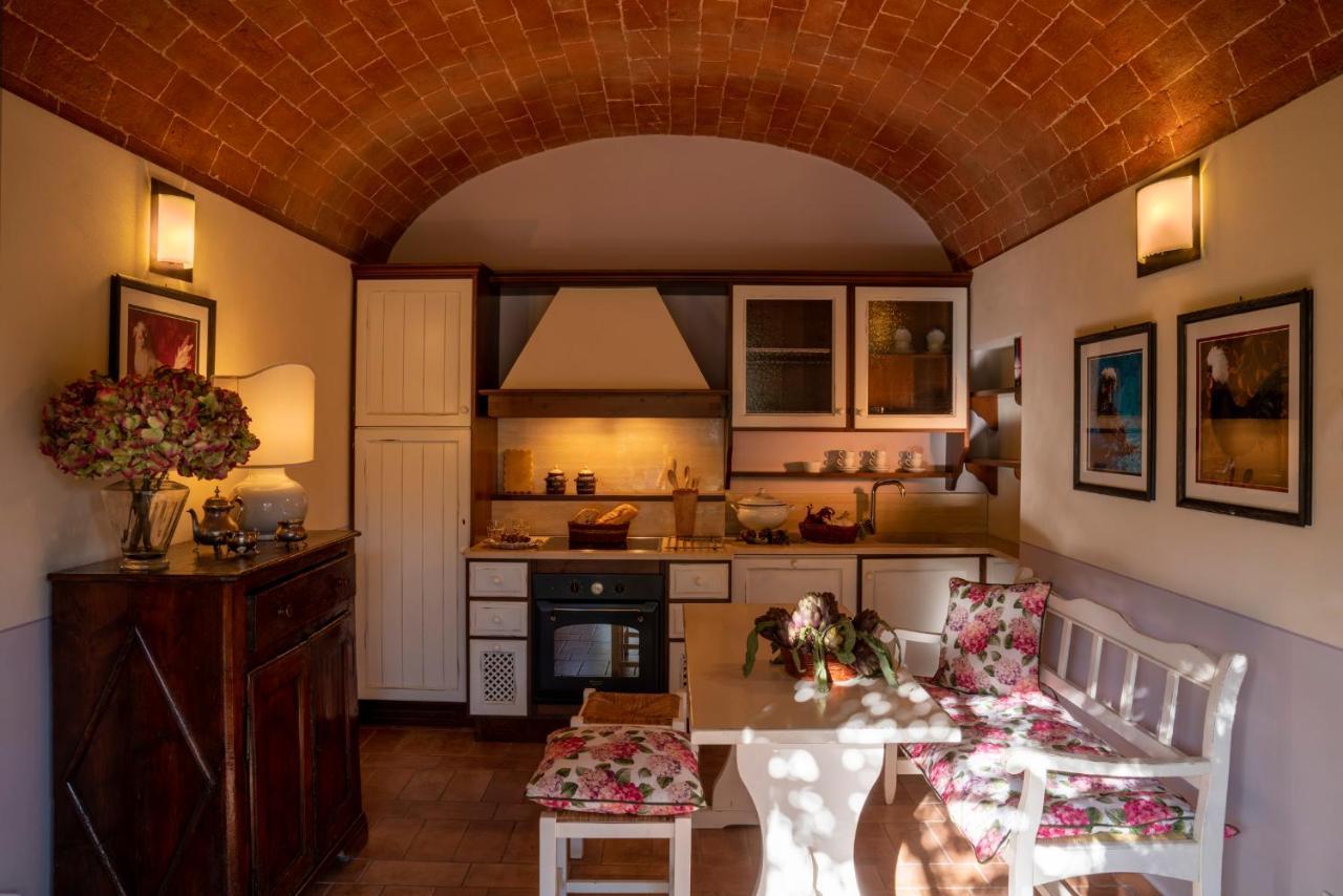 Borgo San Benedetto Guest House Montaione Luaran gambar